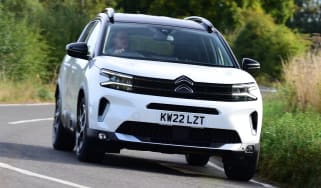 Citroen C5 Aircross - front cornering