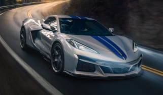 Chevrolet Corvette E-Ray (white with blue stripe) - front tracking