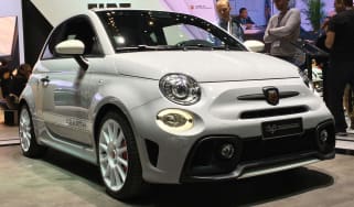 abarth 595 esseesse static front