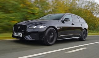 Jaguar XF Sportbrake - front tracking