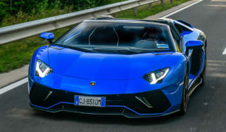 Lamborghini Aventador Ultimae Roadster - front