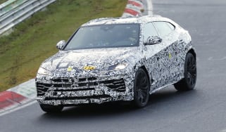 Lamborghini Urus PHEV (camouflaged) - front cornering