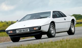 Lotus Esprit - cornering